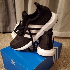 adidas SWIFT RUN Sneaker